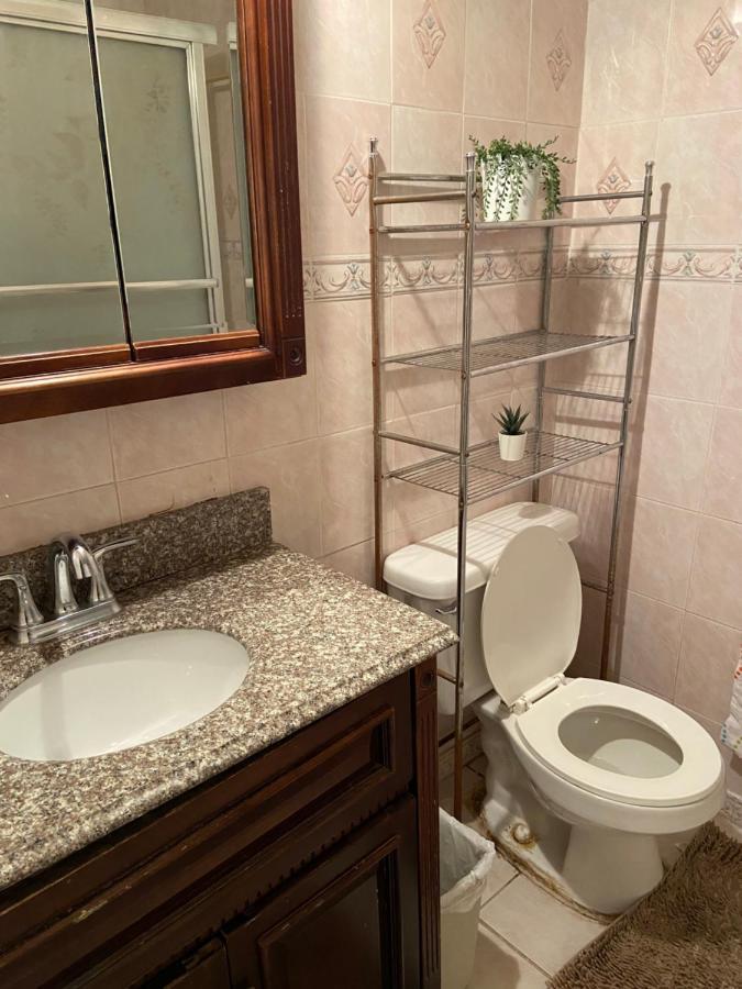 A Lavish Room In Queens New York Exterior photo